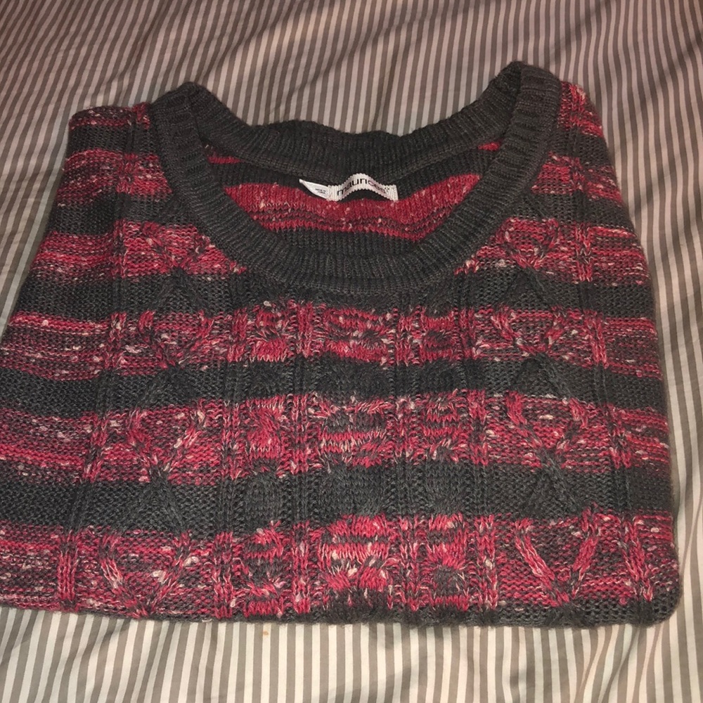 Short sleeve sweater